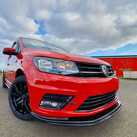 Front spoiler glanzend zwart passend voor VW Caddy 4 model 2015 - 2021
