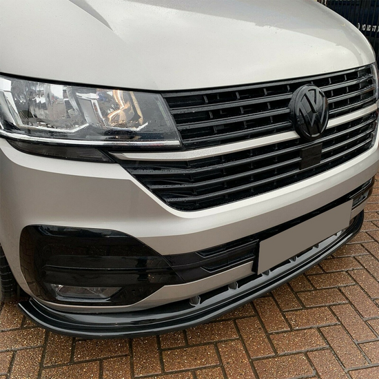 Front spoiler glanzend zwart passend voor VW Transporter T6.1 model 2019 - 2023 versie 4