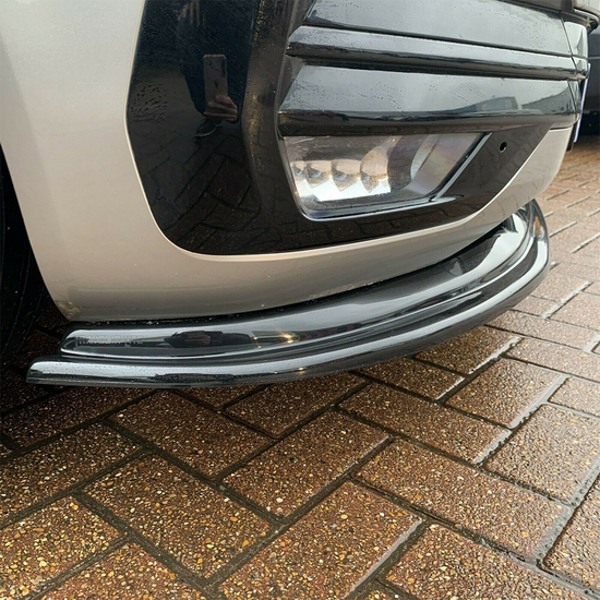 Front spoiler glanzend zwart passend voor VW Transporter T6.1 model 2019 - 2023 versie 4