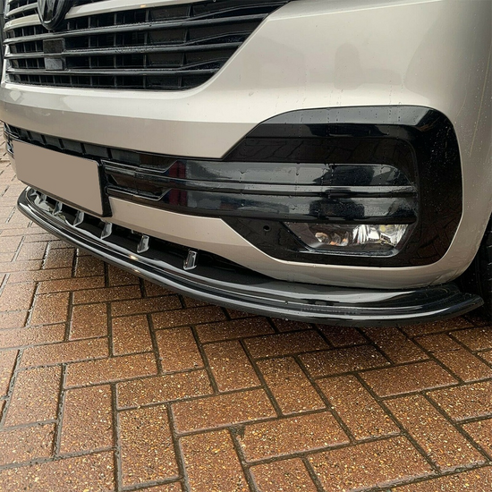 Front spoiler glanzend zwart passend voor VW Transporter T6.1 model 2019 - 2023 versie 4