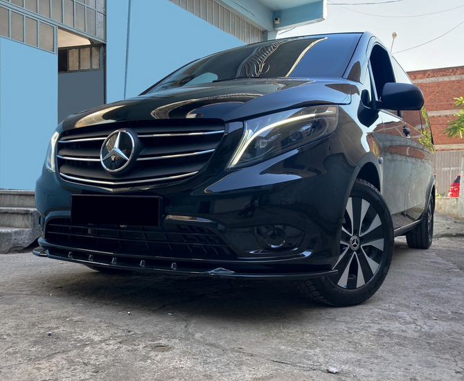 Front spoiler glanzend zwart passend voor Mercedes Vito W447 facelift model vanaf 2020