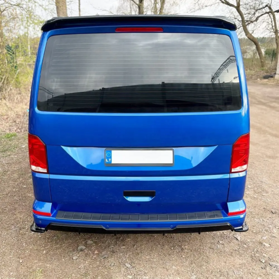 Glanzend zwarte spoiler passend voor VW Transporter T6 en T6.1 met achterklep