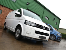 Front spoiler glanzend zwart passend voor VW Transporter T5 facelift model 2010 - 2015