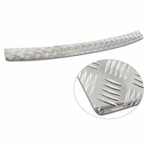 RVS Achterbumperprotector ''Riffled'' passend voor Volkswagen Crafter model vanaf 2017 en MAN TGE model vanaf 2017 RVS Achterbumperprotector ''Riffled'' passend voor Volkswagen Crafter model vanaf 2017 en MAN TGE model vanaf 2017